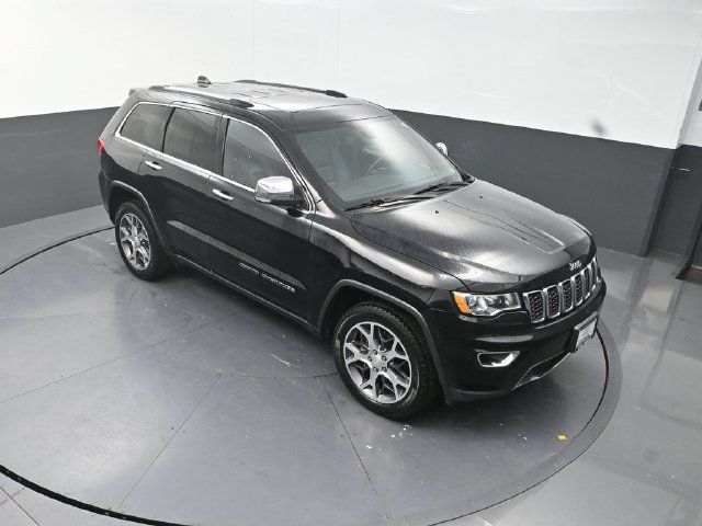 Used 2019 Jeep Grand Cherokee Limited w/ Trailer Tow Group IV AWD/4WD image 12