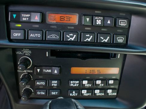 Used 1996 Chevrolet Corvette Coupe RWD image 23