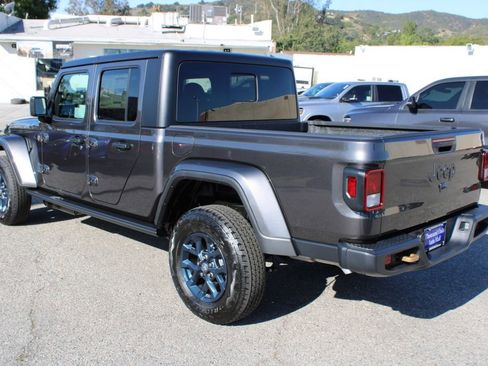 New 2026 Jeep Gladiator Sport AWD/4WD image 6