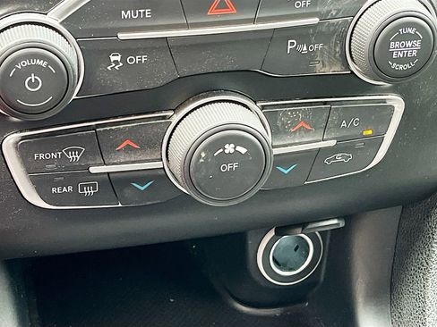 Used 2023 Dodge Charger SXT w/ Cold Weather Package RWD image 15