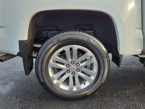 Used 2018 GMC Canyon SLT w/ Driver Alert Package image 5