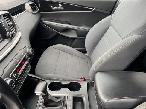 Used 2020 Kia Sorento LX w/ LX I4 Convenience Package FWD image 14