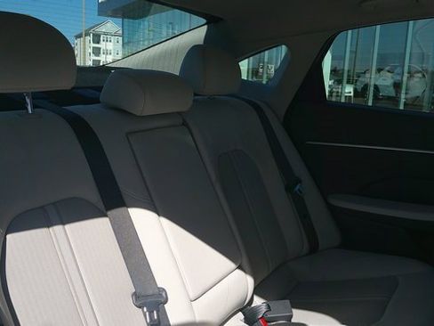 Certified 2025 Hyundai Sonata SEL image 9