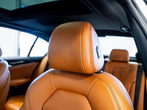 Used 2018 BMW 540i xDrive image 41