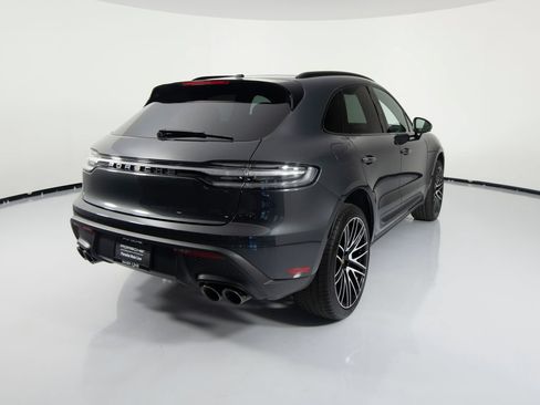 Certified 2026 Porsche Macan AWD/4WD image 10