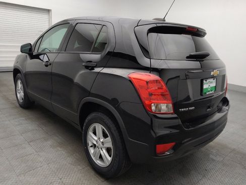 Used 2021 Chevrolet Trax LS w/ Tint and Cruise Package AWD/4WD image 5