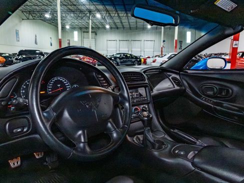 Used 1999 Chevrolet Corvette Coupe RWD image 32