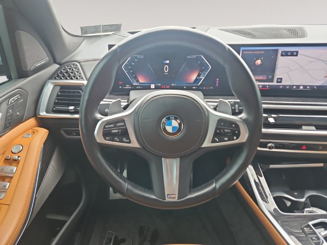Certified 2024 BMW X7 xDrive40i w/ M Sport Package AWD/4WD image 12