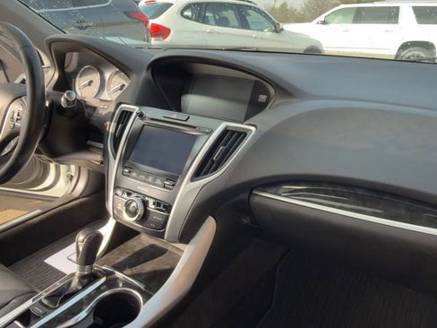 Used 2018 Acura TLX w/ Technology Package image 12