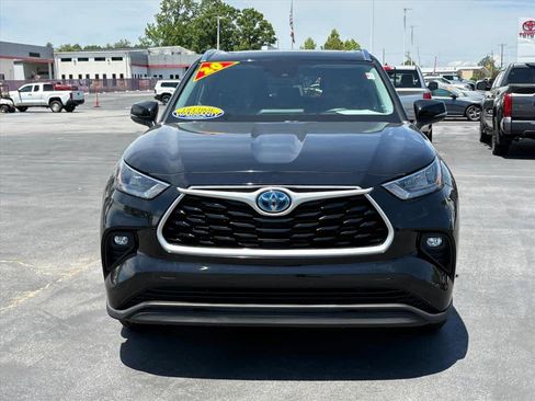 Used 2020 Toyota Highlander XLE AWD/4WD image 24