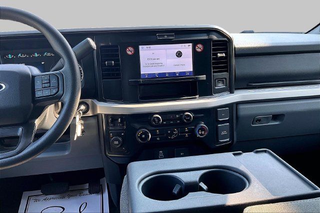Used 2025 Ford F250 XLT AWD/4WD image 7