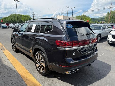 Used 2024 Volkswagen Atlas SE AWD/4WD image 6
