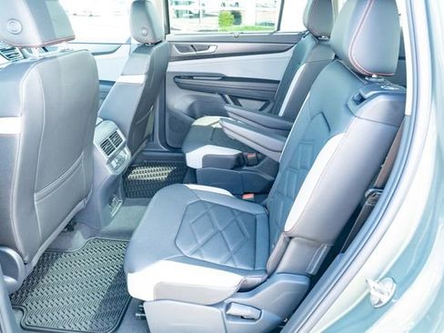 New 2026 Volkswagen Atlas Peak Edition AWD/4WD image 31