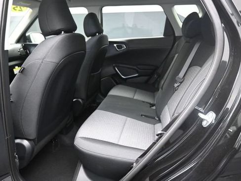 Used 2025 Kia Soul EX FWD image 21