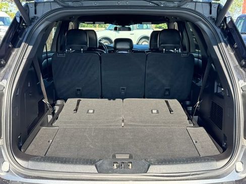 Used 2020 Ford Explorer XLT w/ Equipment Group 202A AWD/4WD image 19