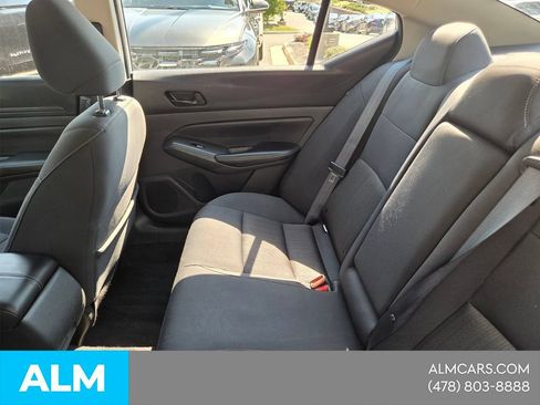 Used 2025 Nissan Altima 2.5 SV FWD image 4