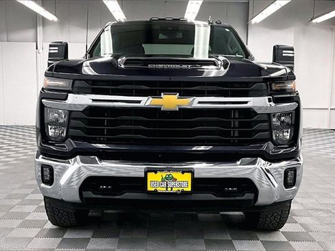 Used 2024 Chevrolet Silverado 2500 LT w/ All Star Edition image 3