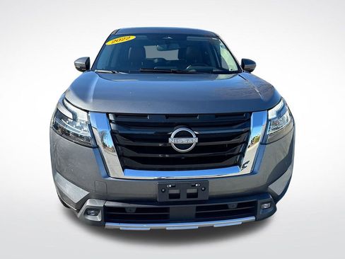 Used 2022 Nissan Pathfinder Platinum w/ Cargo Package image 2