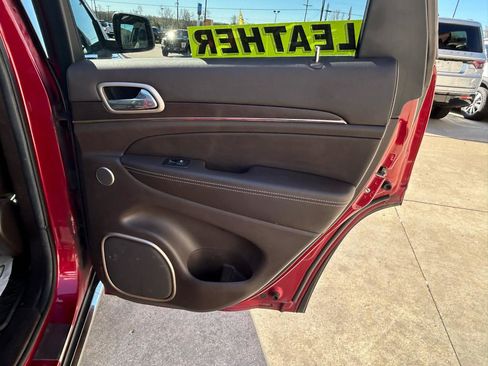 Used 2014 Jeep Grand Cherokee Summit image 16