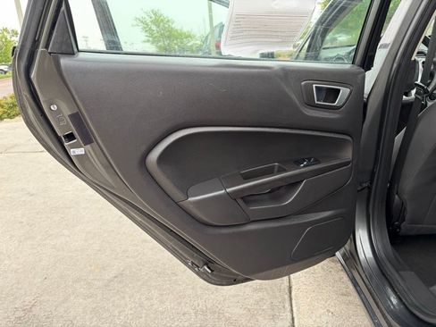Used 2016 Ford Fiesta SE FWD image 16