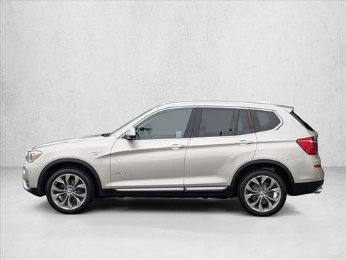 Used 2017 BMW X3 sDrive28i RWD image 9