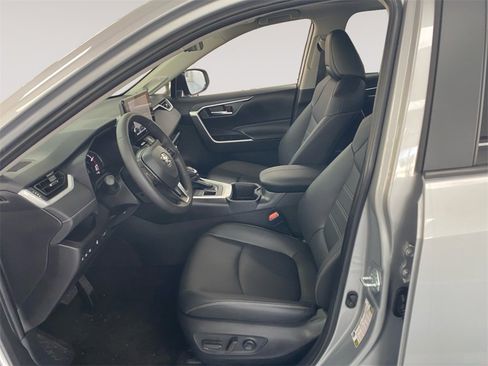 Used 2025 Toyota RAV4 XLE Premium w/ Weather Package image 4