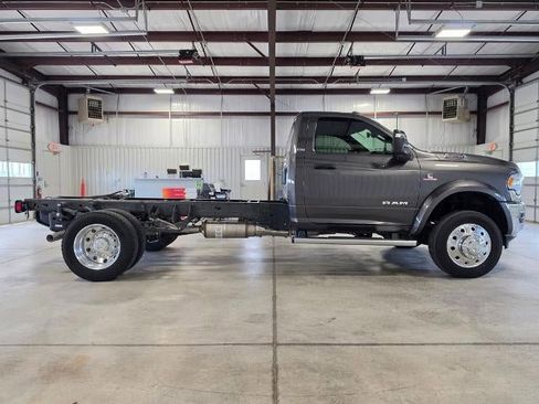 Used 2024 RAM 5500 SLT w/ Quick Order Package 2YG SLT AWD/4WD image 5