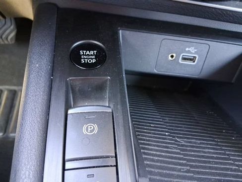 Used 2025 Nissan Kicks S AWD/4WD image 31