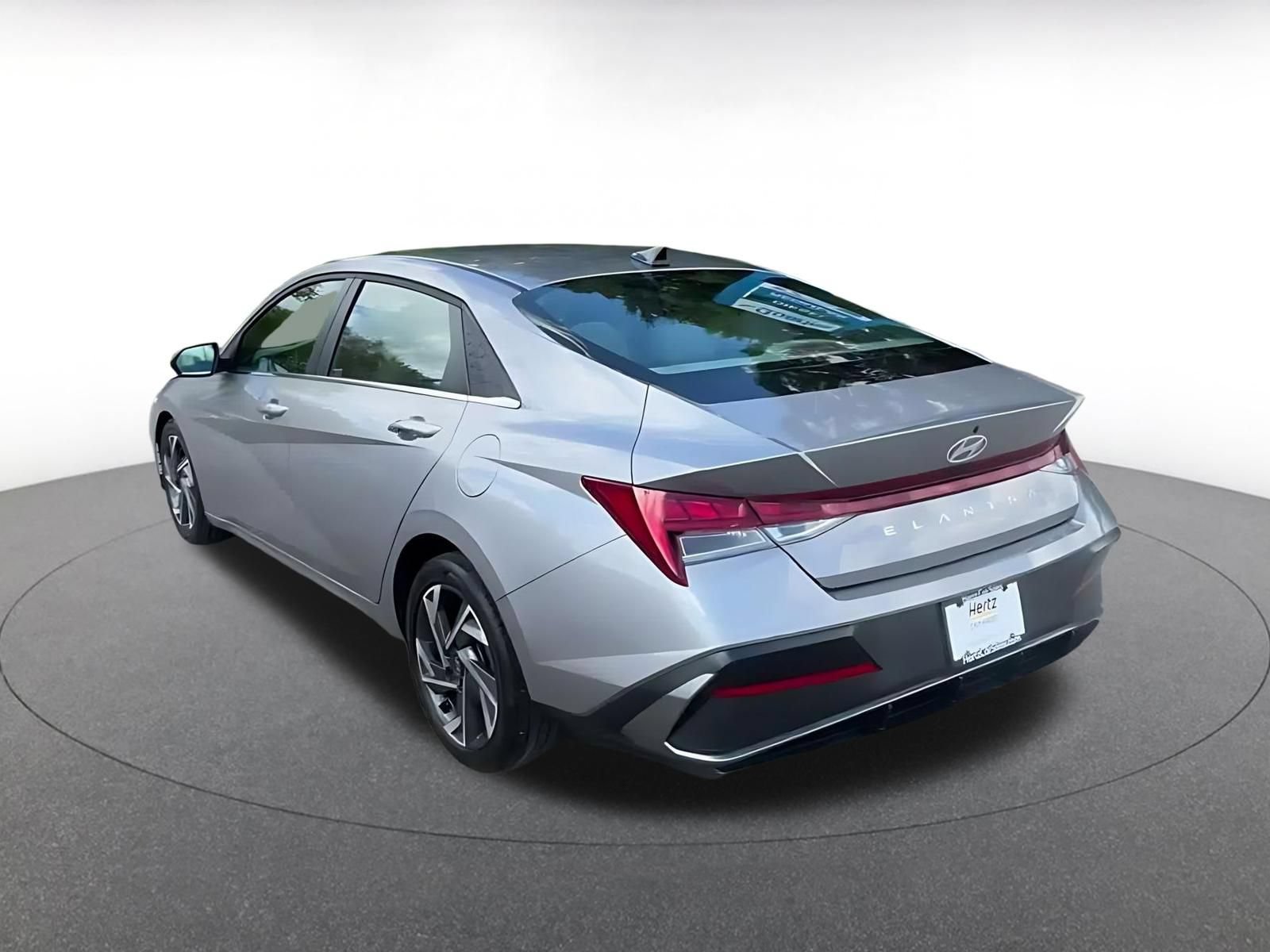 Used 2025 Hyundai Elantra SEL FWD image 10