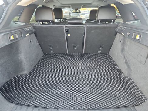 Used 2017 Jaguar F-PACE S image 35