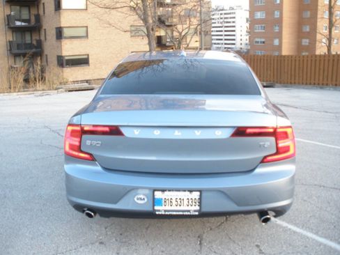 Used 2018 Volvo S90 T5 Momentum image 9