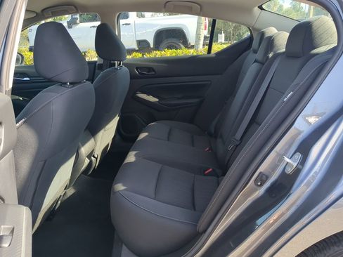 Used 2024 Nissan Altima 2.5 SV image 14