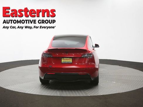 Used 2022 Tesla Model Y Long Range image 31