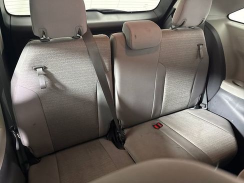 Used 2023 Toyota Sienna LE AWD/4WD image 16