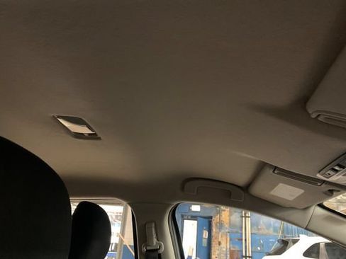 Used 2025 Nissan Versa SV FWD image 18