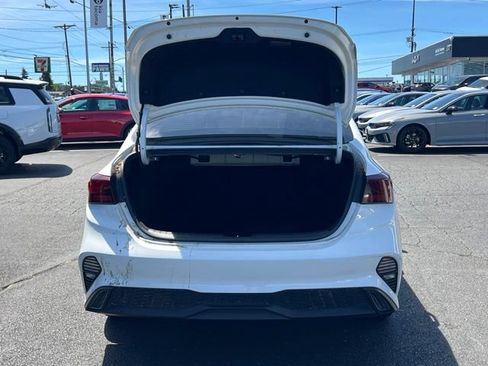 Certified 2023 Kia Forte LXS FWD image 9
