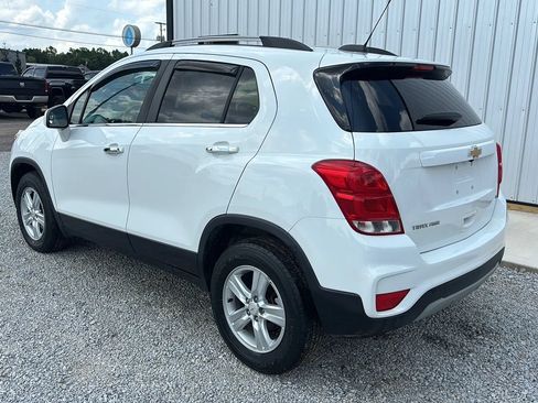 Used 2019 Chevrolet Trax LT w/ LT Convenience Package AWD/4WD image 3