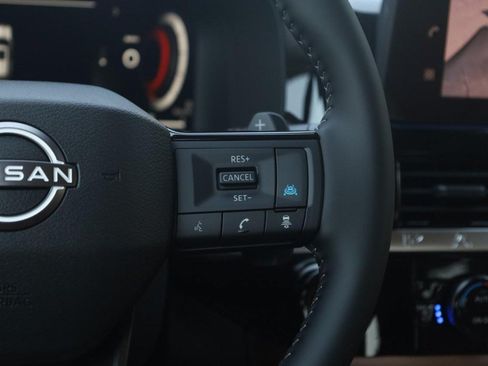 New 2026 Nissan Pathfinder Platinum AWD/4WD image 9
