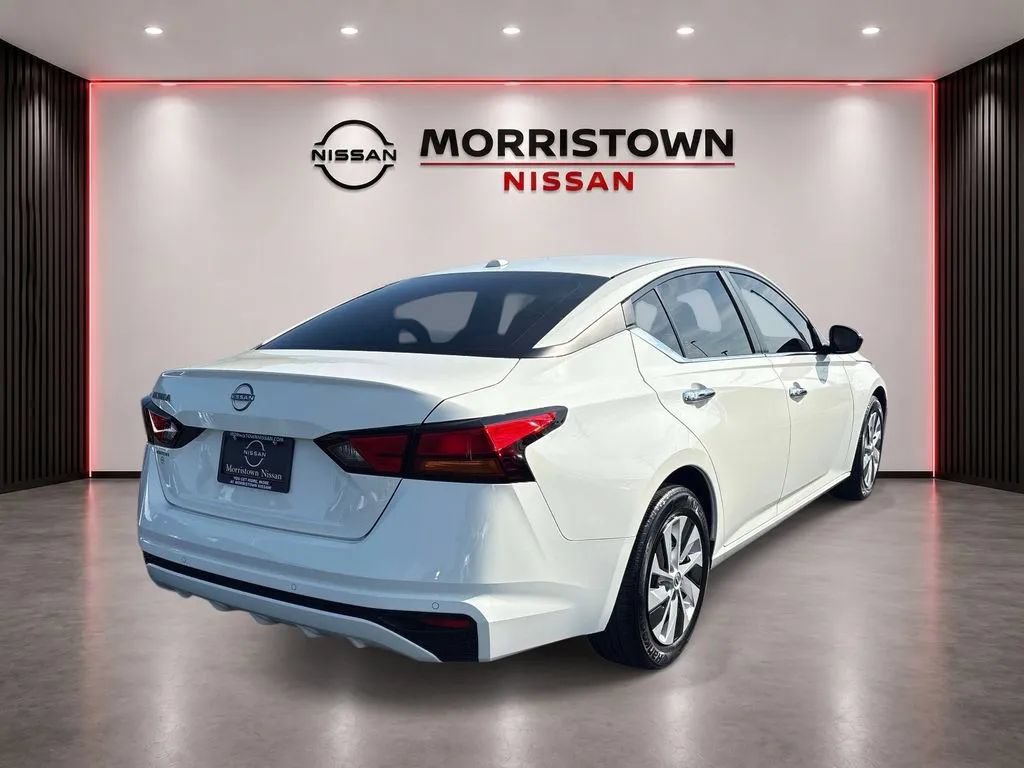 Used 2025 Nissan Altima 2.5 S FWD image 3
