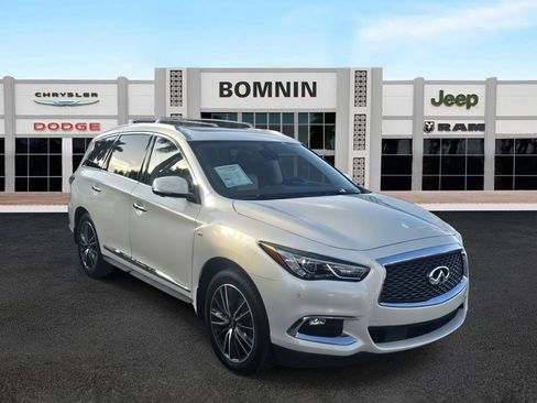 Used 2020 INFINITI QX60 Signature Edition image 2