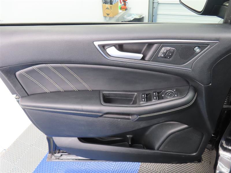 Used 2022 Ford Edge ST AWD/4WD image 9