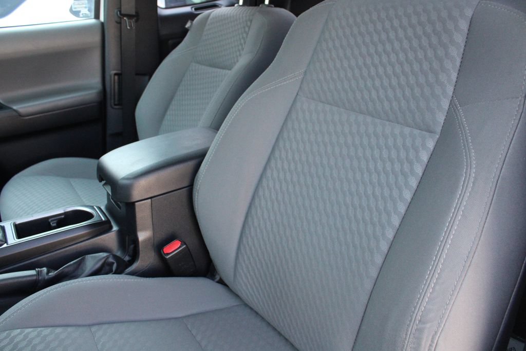 Used 2020 Toyota Tacoma SR AWD/4WD image 4