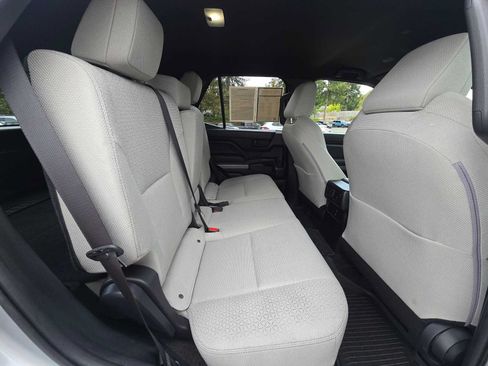Certified 2025 Toyota 4Runner SR5 AWD/4WD image 12