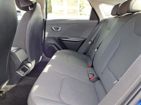 Used 2025 Kia K4 LXS image 11