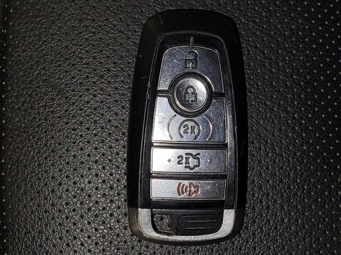 Used 2018 Ford Explorer Limited w/ Equipment Group 301A FWD image 32