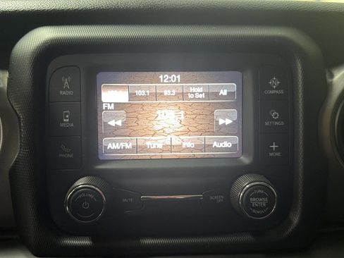 Used 2021 Jeep Wrangler Sport image 19