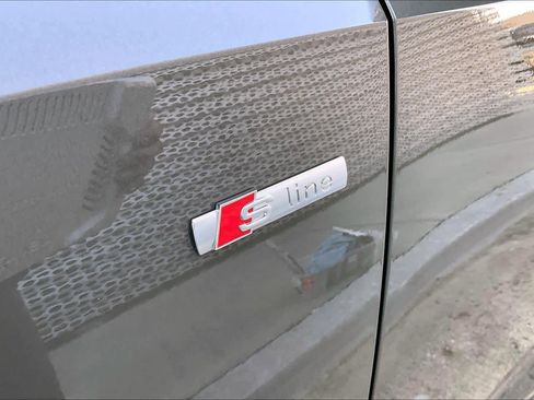 Certified 2025 Audi Q3 2.0T Premium w/ Convenience Package image 14