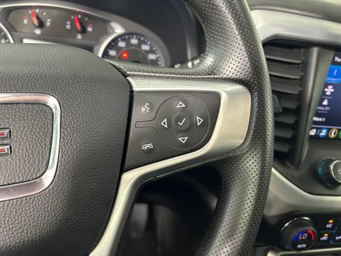 Used 2023 GMC Acadia SLE FWD image 17