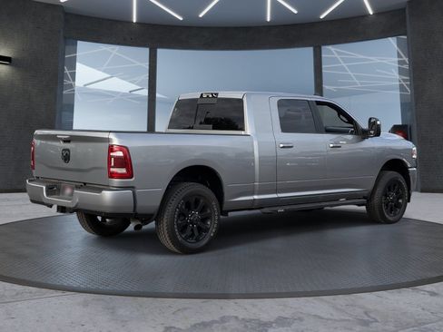 Used 2023 RAM 2500 Laramie AWD/4WD image 5