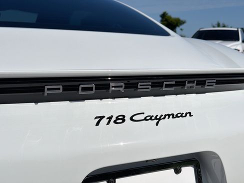 Used 2025 Porsche 718 Cayman RWD image 11